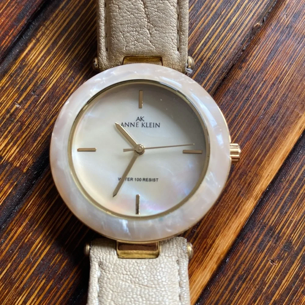 Anne Klein watch EUC beige/cream leather strap